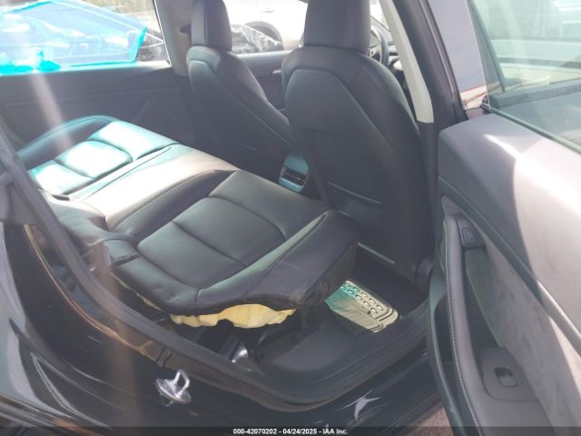 5YJ3E1EA5NF102196 Tesla 2022