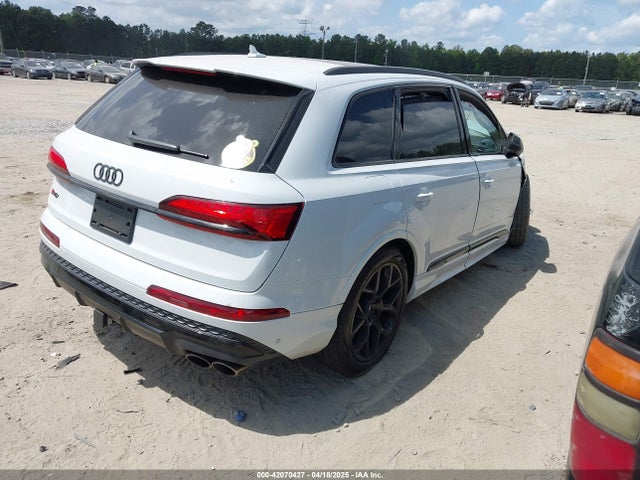 2025 AUDI SQ7 WA1AWBF7XSD002704 Photo 3