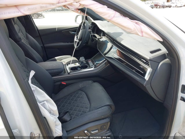 2025 AUDI SQ7 WA1AWBF7XSD002704 Photo 4