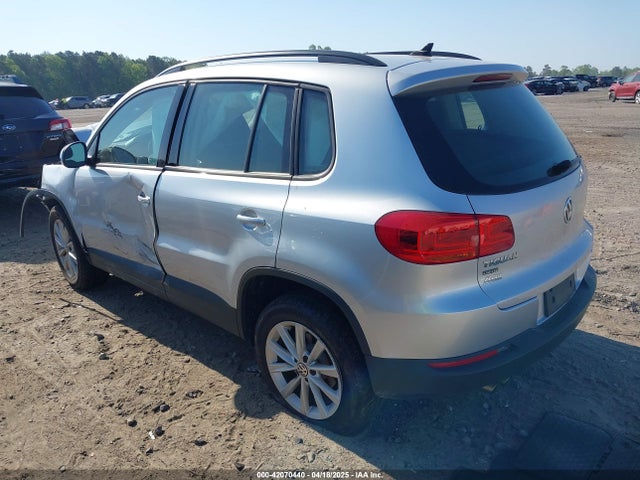 WVGAV7AXXJK003077 Volkswagen Tiguan Limited 2.0t