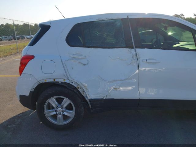 KL7CJKSB2LB316543 Chevrolet Trax Fwd Ls