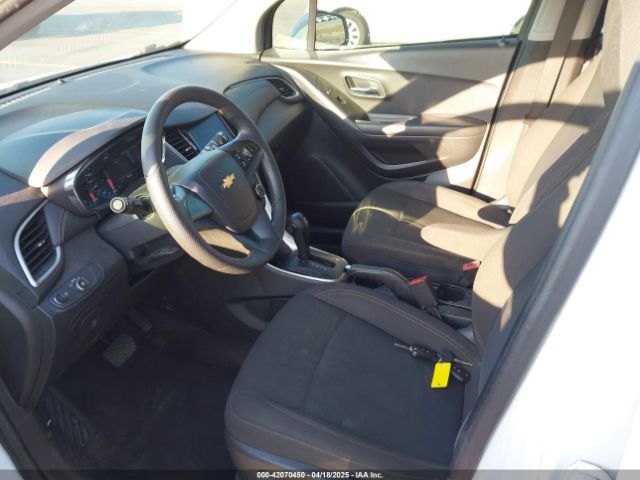 KL7CJKSB2LB316543 Chevrolet Trax Fwd Ls