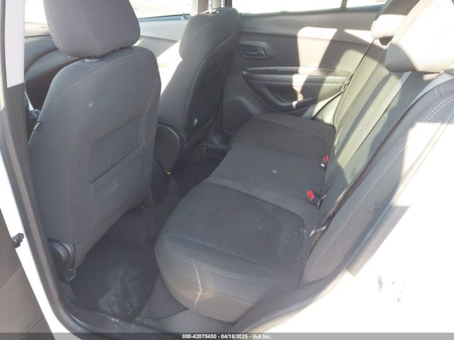 KL7CJKSB2LB316543 Chevrolet Trax Fwd Ls