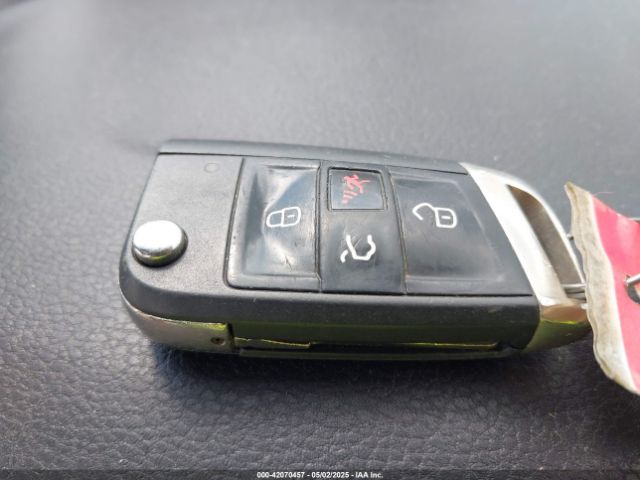 3VW4T7AUXGM054915 Volkswagen Golf Gti Se 4-door