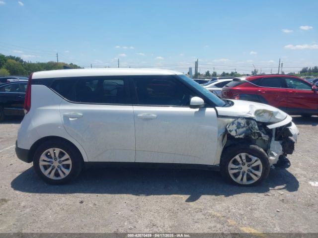 KNDJ23AU3M7136699 KIA SOUL LX