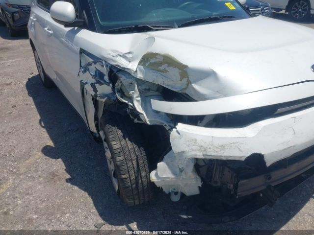 KNDJ23AU3M7136699 KIA SOUL LX