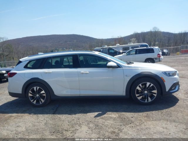 W04GU8SX8J1066748 Buick Regal Tourx Preferred