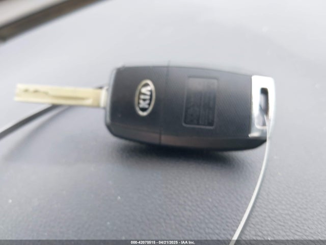 5XYPG4A53LG675755 KIA Sorento 3.3l Lx