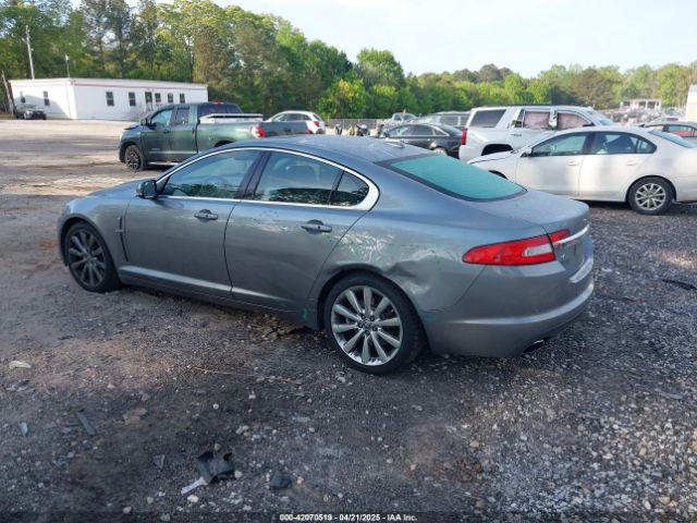 2011 JAGUAR XF SAJWA0GB0BLR85255 Photo 2