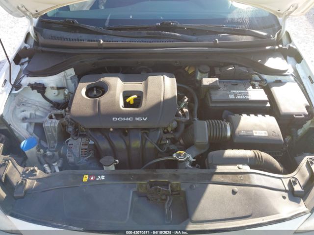 5NPD84LF1JH302368 Hyundai ELANTRA SEL