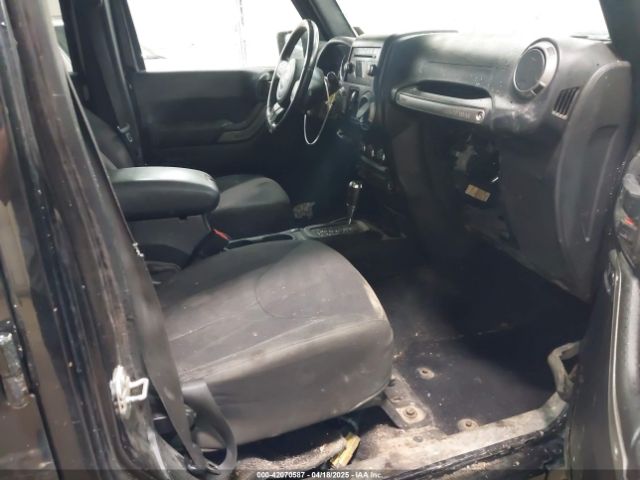1C4BJWDG6FL533882 Jeep Wrangler Unlimited Sport
