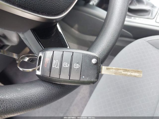 5XYPG4A5XLG690303 KIA Sorento 3.3l Lx