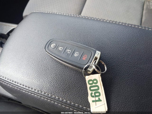 1FMCU9GD9KUA66116 Ford ESCAPE SE