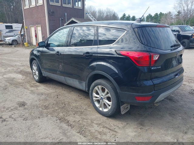 1FMCU9GD9KUA66116 Ford ESCAPE SE