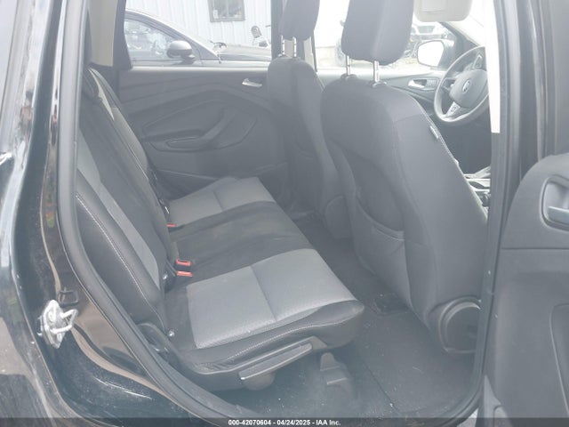 1FMCU9GD9KUA66116 Ford ESCAPE SE