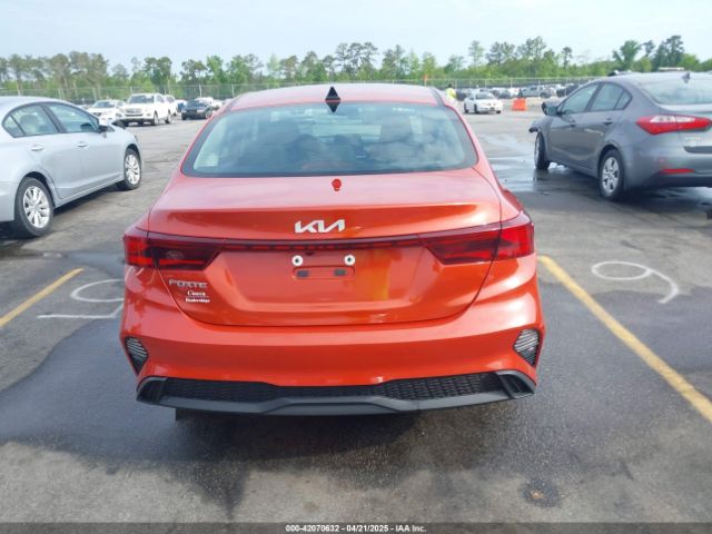 3KPF24AD9PE509308 KIA Forte Lxs