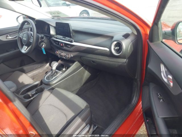3KPF24AD9PE509308 KIA Forte Lxs