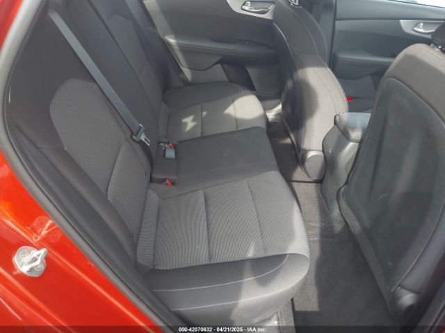 3KPF24AD9PE509308 KIA Forte Lxs