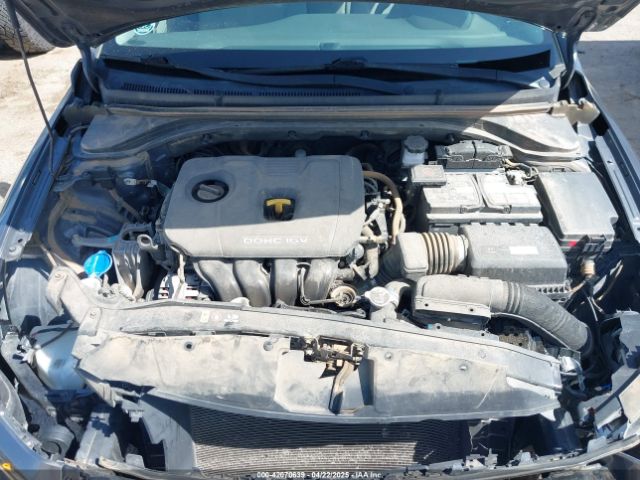 5NPD84LF6JH339240 Hyundai ELANTRA SEL