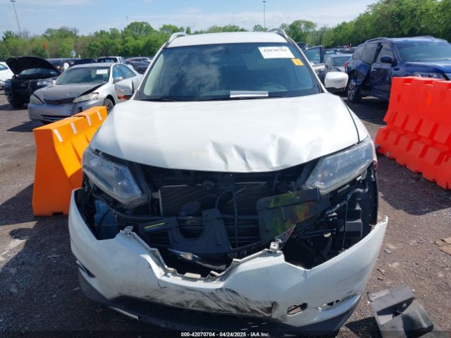 5N1AT2MV8FC823548 Nissan Rogue Sl