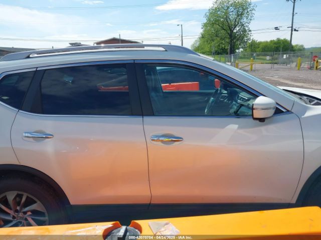 5N1AT2MV8FC823548 Nissan Rogue Sl