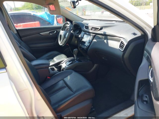 5N1AT2MV8FC823548 Nissan Rogue Sl
