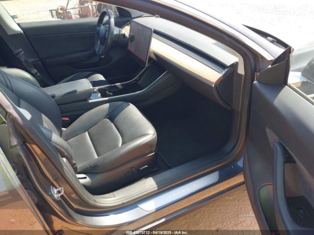 5YJ3E1EBXJF121183 Tesla Model 3 Long Range/performance