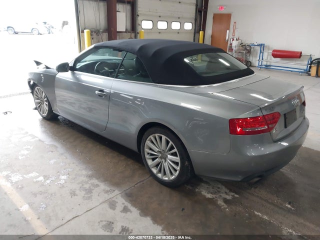 2010 AUDI A5 WAULFAFH4AN008523 Photo 2