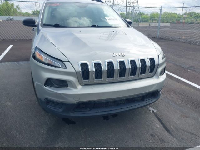 1C4PJLAB0GW207556 Jeep Cherokee Sport