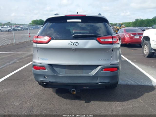 1C4PJLAB0GW207556 Jeep Cherokee Sport