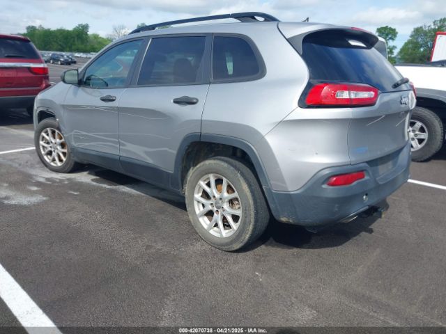 1C4PJLAB0GW207556 Jeep Cherokee Sport
