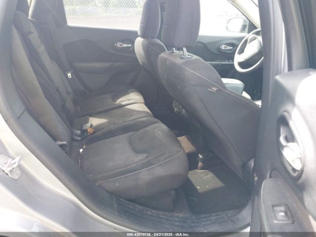 1C4PJLAB0GW207556 Jeep Cherokee Sport