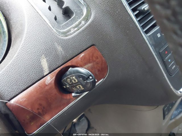 2011 CHRYSLER TOWN & COUNTRY 2A4RR8DG8BR645498 Photo 10