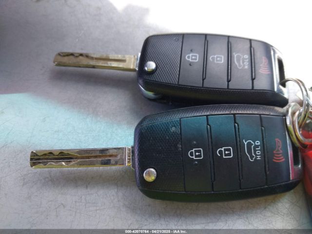 KNDJP3A53H7425226 KIA SOUL +