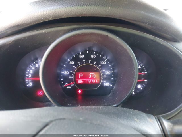 KNDJP3A53H7425226 KIA SOUL +