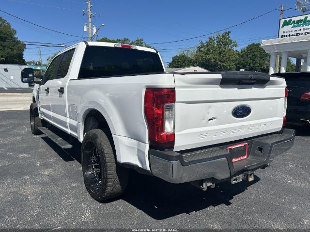 2018 FORD F-250 1FT7W2BT1JEC39660 Photo 2