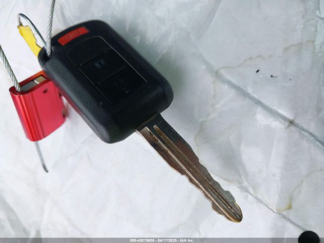 JA4AD2A38HZ044472 Mitsubishi Outlander Es