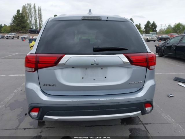 JA4AD2A38HZ044472 Mitsubishi Outlander Es