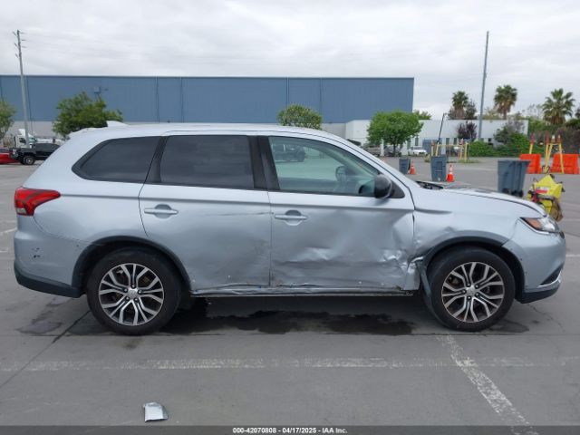 JA4AD2A38HZ044472 Mitsubishi Outlander Es