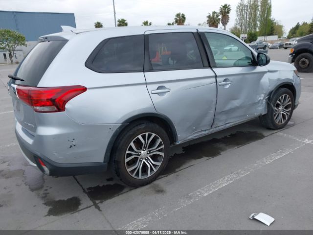 JA4AD2A38HZ044472 Mitsubishi Outlander Es