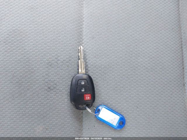 JTDKDTB33E1565723 Toyota Prius C One