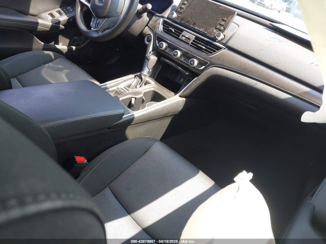 1HGCV1F16KA151136 Honda ACCORD LX