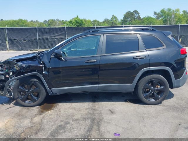 1C4PJLAB4HW514620 Jeep Cherokee Altitude Fwd