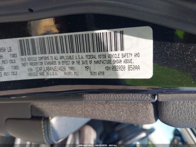 1C4PJLAB4HW514620 Jeep Cherokee Altitude Fwd