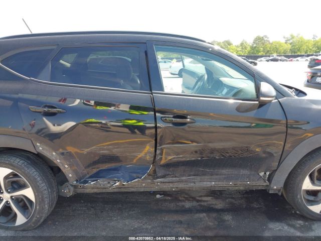 KM8J33A27HU566718 Hyundai Tucson Value
