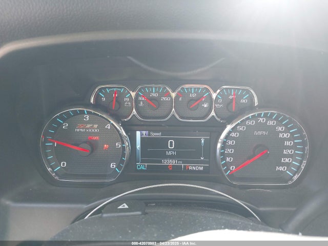 1GCVKREC6FZ240228 Chevrolet Silverado 1500 2lt