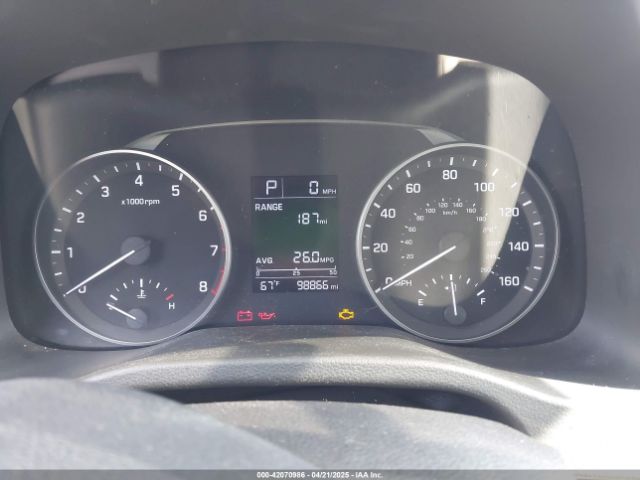 5NPD74LF0JH299448 Hyundai ELANTRA SE