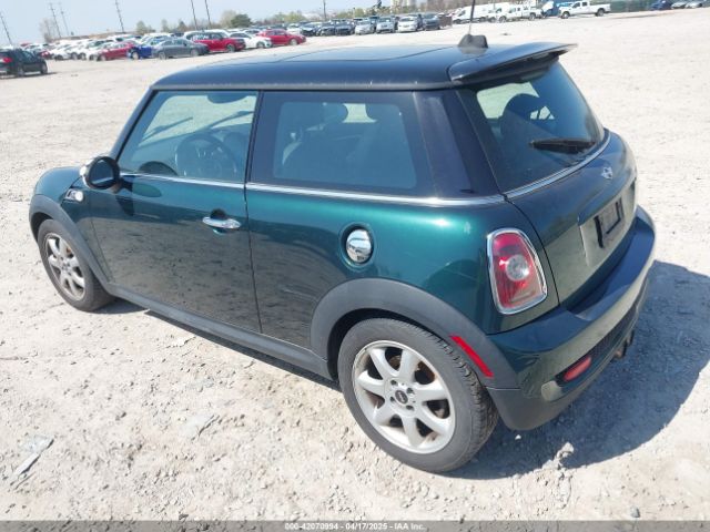 2010 MINI COOPER S WMWMF7C59ATZ72404 Photo 2