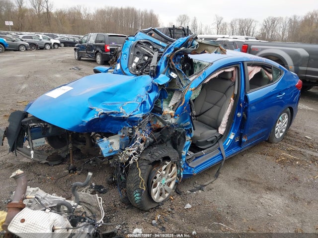 5NPD74LF2HH208187 Hyundai ELANTRA SE