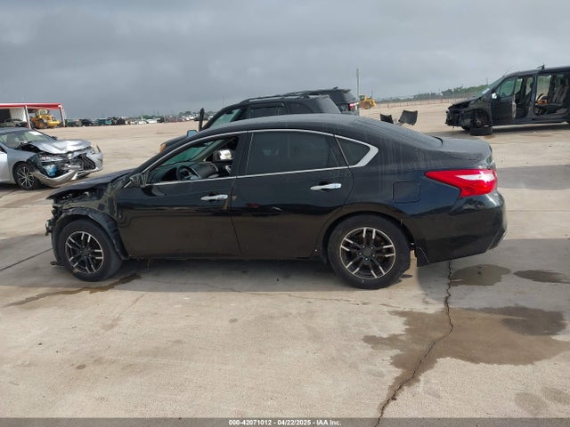 1N4AL3AP6HC273405 Nissan 2017